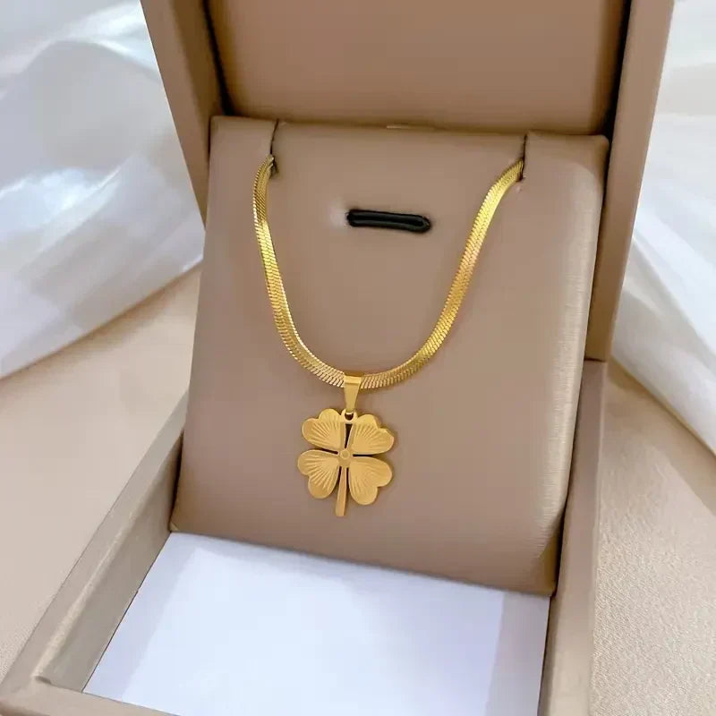 Bianca | Golden Four-Leaf Clover